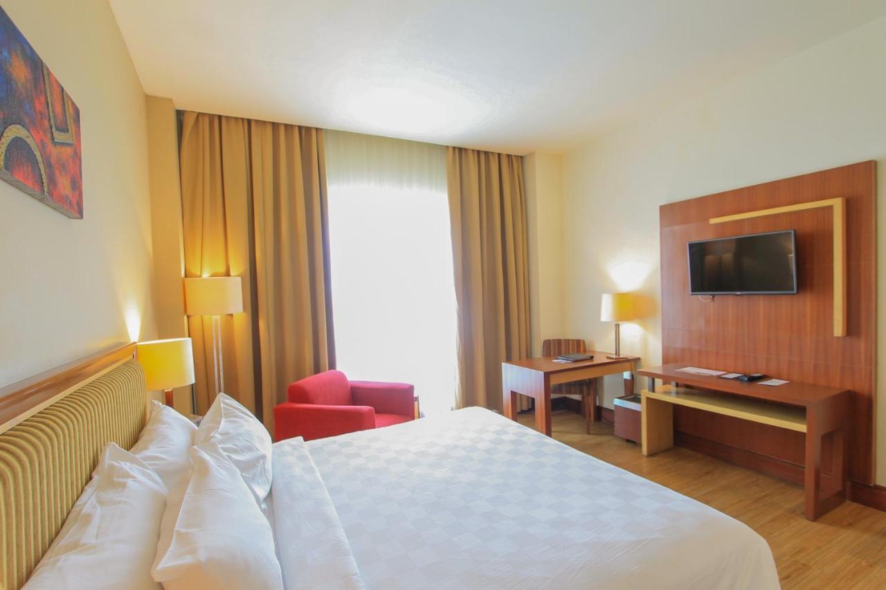 Swiss-Belhotel Maleosan Manado Ngoại thất bức ảnh